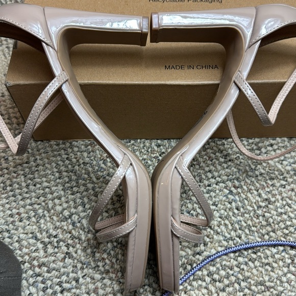 NWOT - Chinese Laundry Women's Heeled Sandal, Beige, Size 9 - Picture 10 of 14